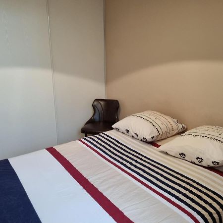 Appartement 1 Chambre Avec Piscine Uzes Ngoại thất bức ảnh