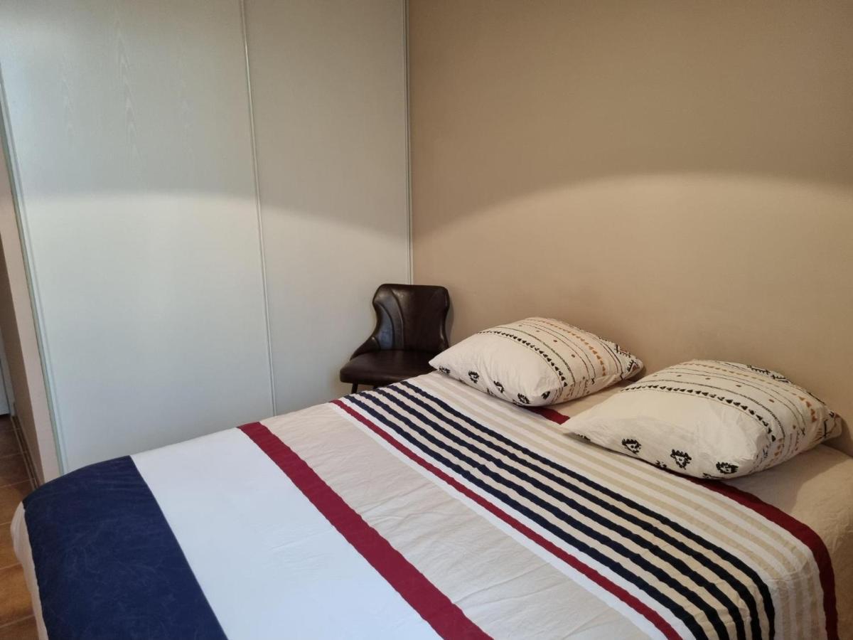Appartement 1 Chambre Avec Piscine Uzes Ngoại thất bức ảnh